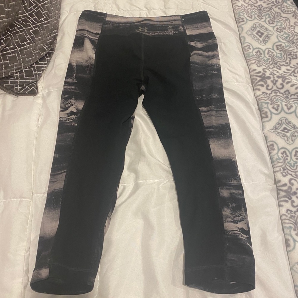 Crop workout pants 🤍